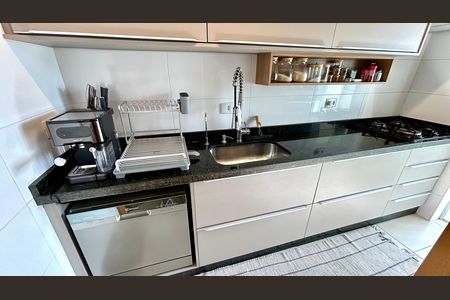 Apartamento à venda com 107m², 3 quartos e 3 vagas Apartamento à venda com 107m², 3 quartos e 3 vagasCozinha