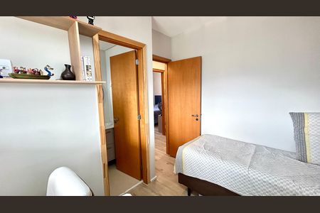Apartamento à venda com 107m², 3 quartos e 3 vagas Apartamento à venda com 107m², 3 quartos e 3 vagasQuarto Suíte 3