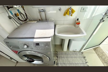Apartamento à venda com 107m², 3 quartos e 3 vagas Apartamento à venda com 107m², 3 quartos e 3 vagasÁrea de Serviço