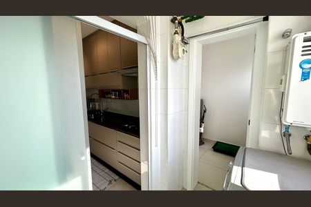 Apartamento à venda com 107m², 3 quartos e 3 vagas Apartamento à venda com 107m², 3 quartos e 3 vagasÁrea de Serviço