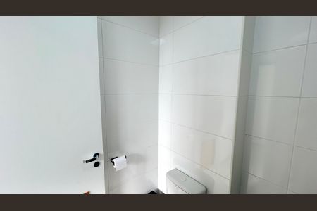 Apartamento à venda com 107m², 3 quartos e 3 vagas Apartamento à venda com 107m², 3 quartos e 3 vagasBanheiro 1