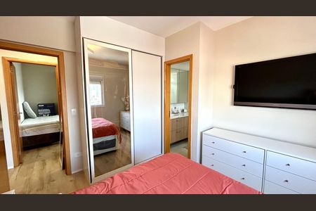 Apartamento à venda com 107m², 3 quartos e 3 vagas Apartamento à venda com 107m², 3 quartos e 3 vagasQuarto Suíte 1