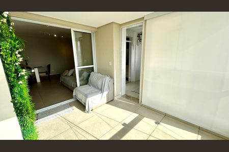 Apartamento à venda com 107m², 3 quartos e 3 vagas Apartamento à venda com 107m², 3 quartos e 3 vagasVaranda da Sala
