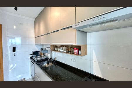 Apartamento à venda com 107m², 3 quartos e 3 vagas Apartamento à venda com 107m², 3 quartos e 3 vagasCozinha