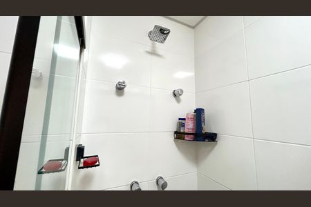 Apartamento à venda com 107m², 3 quartos e 3 vagas Apartamento à venda com 107m², 3 quartos e 3 vagasBanheiro da Suíte 2