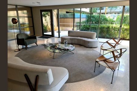 Apartamento à venda com 2 quartos, 206m² em Vila Madalena, São Paulo