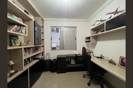 Apartamento à venda com 140m², 4 quartos e 2 vagas