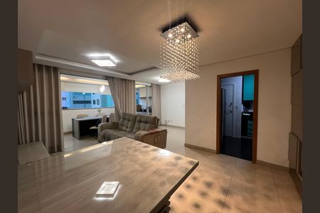 Apartamento para alugar com 4 quartos, 140m² em Pampulha, Belo Horizonte