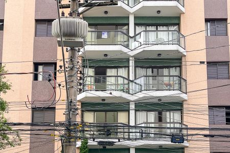 Apartamento à venda com 98m², 3 quartos e 2 vagasFachada + plaquinha