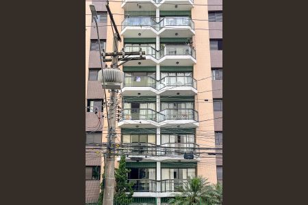 Apartamento à venda com 98m², 3 quartos e 2 vagasFachada + plaquinha