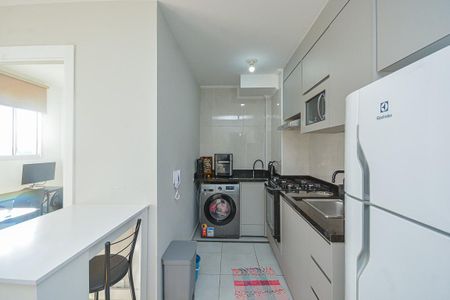 Cozinha de apartamento para alugar com 2 quartos, 37m² em Vila Inglesa, São Paulo
