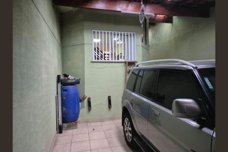 Garagem de casa à venda com 5 quartos, 161m² em Jardim Bom Clima, Guarulhos