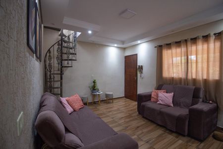 Casa para alugar com 162m², 5 quartos e 2 vagas Casa para alugar com 162m², 5 quartos e 2 vagasSala