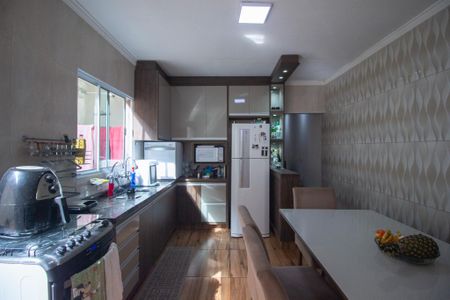 Casa para alugar com 162m², 5 quartos e 2 vagas Casa para alugar com 162m², 5 quartos e 2 vagasCozinha