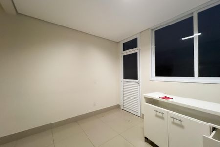 Casa de condomínio à venda com 710m², 6 quartos e 5 vagas Casa de condomínio à venda com 710m², 6 quartos e 5 vagasÁrea de Serviço