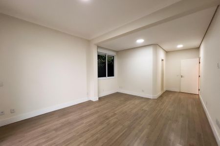 Casa de condomínio à venda com 710m², 6 quartos e 5 vagas Casa de condomínio à venda com 710m², 6 quartos e 5 vagasSuíte 1