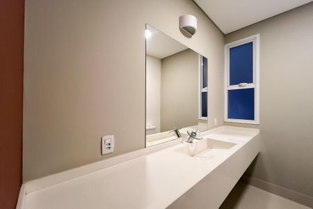 Casa de condomínio à venda com 710m², 6 quartos e 5 vagas Casa de condomínio à venda com 710m², 6 quartos e 5 vagasLavabo