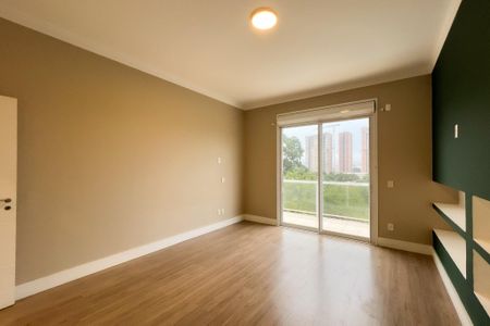 Casa de condomínio à venda com 710m², 6 quartos e 5 vagas Casa de condomínio à venda com 710m², 6 quartos e 5 vagasSuíte 4