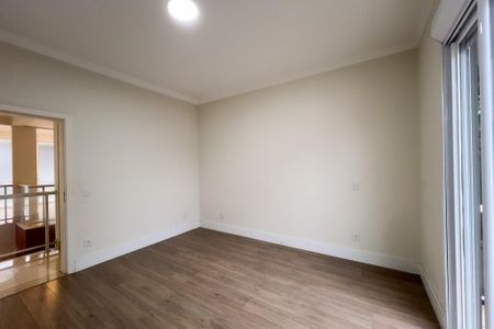 Casa de condomínio à venda com 710m², 6 quartos e 5 vagas Casa de condomínio à venda com 710m², 6 quartos e 5 vagasSuíte 2