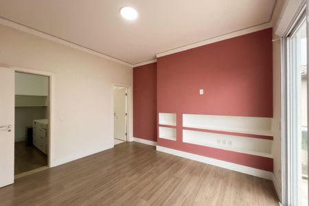 Casa de condomínio à venda com 710m², 6 quartos e 5 vagas Casa de condomínio à venda com 710m², 6 quartos e 5 vagasSuíte 3