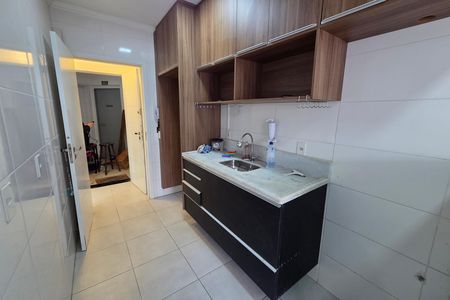 Cozinha de apartamento para alugar com 1 quarto, 33m² em Boqueirão, Praia Grande