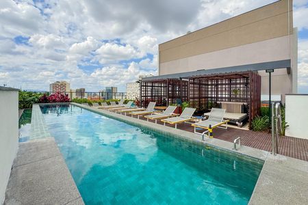 Studio para alugar com 24m², 1 quarto e sem vaga Studio para alugar com 24m², 1 quarto e sem vagaÁrea comum - Piscina