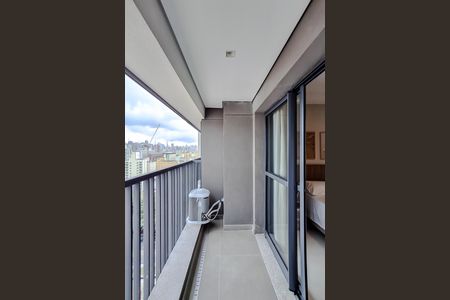 Varanda de kitnet/studio para alugar com 1 quarto, 24m² em Liberdade, São Paulo
