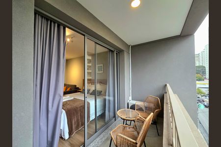 Studio para alugar com 30m², 1 quarto e sem vaga Studio para alugar com 30m², 1 quarto e sem vagaVaranda