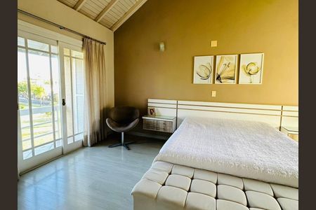 Casa à venda com 145m², 3 quartos e 2 vagasSuíte
