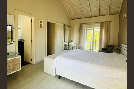 Casa à venda com 145m², 3 quartos e 2 vagasSuíte