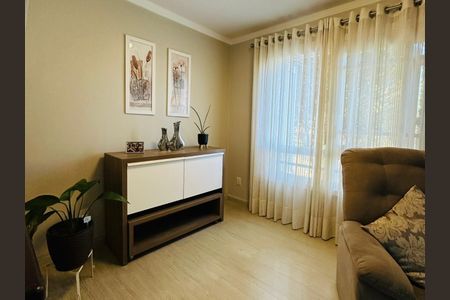 Casa à venda com 145m², 3 quartos e 2 vagasSala