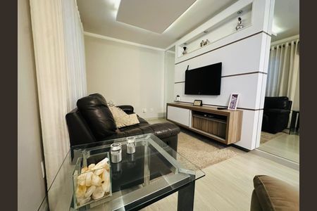 Casa à venda com 145m², 3 quartos e 2 vagasSala