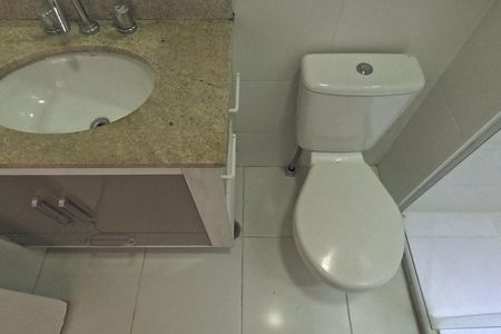 Baheiro do Quarto 1 de apartamento para alugar com 1 quarto, 57m² em Gonzaga, Santos