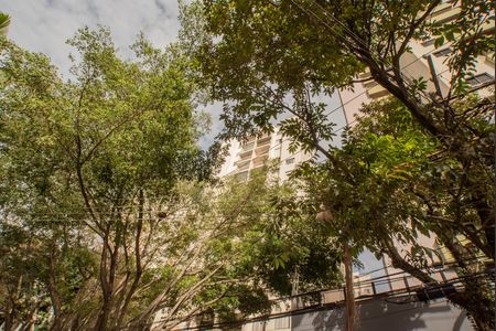 Apartamento para alugar com 83m², 3 quartos e 2 vagas Apartamento para alugar com 83m², 3 quartos e 2 vagasFachada
