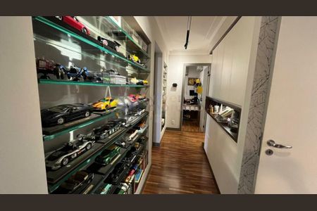 Apartamento à venda com 213m², 4 quartos e 4 vagas