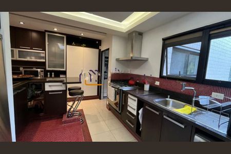 Apartamento à venda com 213m², 4 quartos e 4 vagas