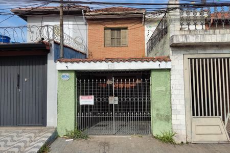 Casa para alugar com 91m², 3 quartos e 1 vaga Casa para alugar com 91m², 3 quartos e 1 vagaFachada