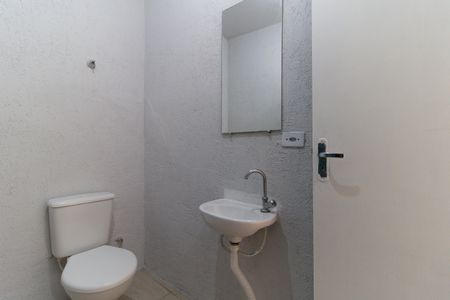 Casa para alugar com 91m², 3 quartos e 1 vaga Casa para alugar com 91m², 3 quartos e 1 vagaBanheiro Social