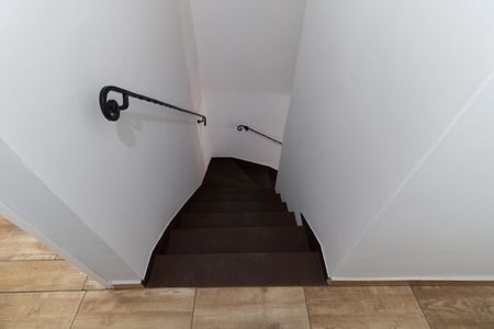Casa para alugar com 91m², 3 quartos e 1 vaga Casa para alugar com 91m², 3 quartos e 1 vagaEscada