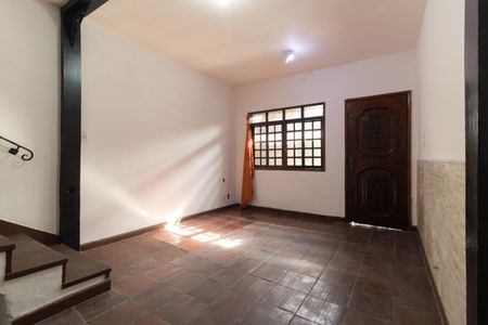 Sala de casa para alugar com 3 quartos, 91m² em Vila Santo Estefano, São Paulo