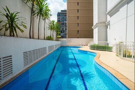Apartamento à venda com 52m², 2 quartos e 1 vaga Apartamento à venda com 52m², 2 quartos e 1 vagaÁrea comum - Piscina
