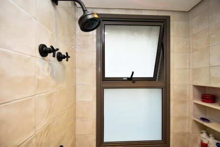 banheiro Suite 2 de apartamento para alugar com 2 quartos, 111m² em Sumarezinho, São Paulo