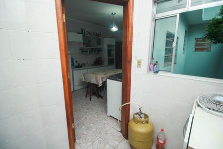 Casa à venda com 302m², 4 quartos e 2 vagas Casa à venda com 302m², 4 quartos e 2 vagasÁrea de Serviço
