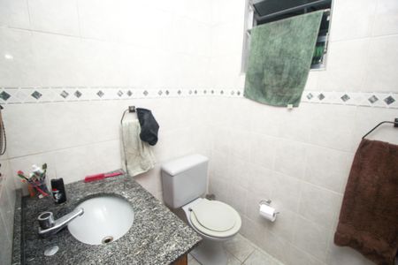 Casa à venda com 302m², 4 quartos e 2 vagas Casa à venda com 302m², 4 quartos e 2 vagasBanheiro 1