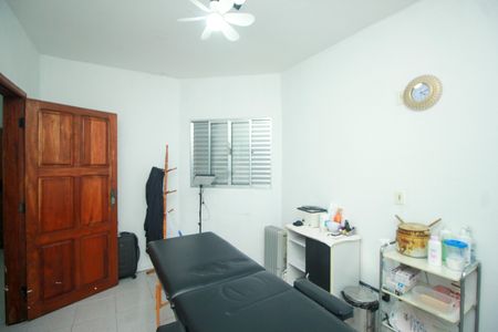 Casa à venda com 302m², 4 quartos e 2 vagas Casa à venda com 302m², 4 quartos e 2 vagasQuarto 3 - Casa 2