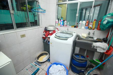 Casa à venda com 302m², 4 quartos e 2 vagas Casa à venda com 302m², 4 quartos e 2 vagasÁrea de Serviço