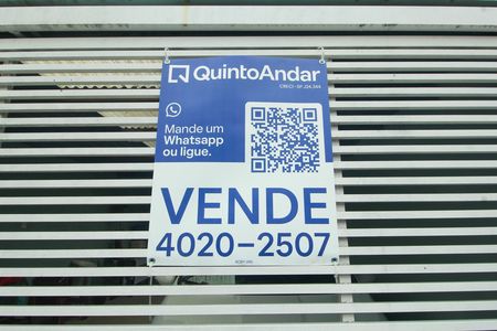 Casa à venda com 302m², 4 quartos e 2 vagas Casa à venda com 302m², 4 quartos e 2 vagasPlaca instalada em 15/06/2026 com o código ACBY-245
