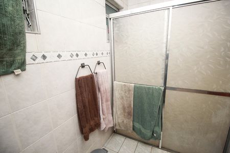 Casa à venda com 302m², 4 quartos e 2 vagas Casa à venda com 302m², 4 quartos e 2 vagasBanheiro 1
