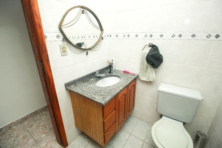 Banheiro 1 de casa à venda com 4 quartos, 302m² em Vila Linda, Santo André