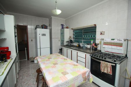 Casa à venda com 302m², 4 quartos e 2 vagas Casa à venda com 302m², 4 quartos e 2 vagasCozinha